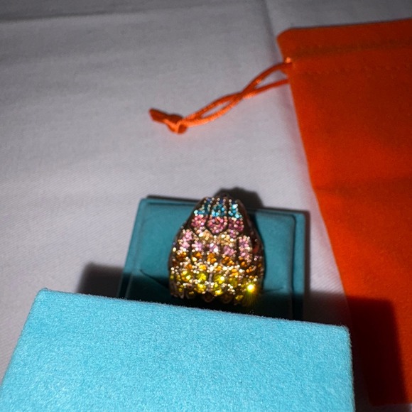 Kurt Geiger rainbow crystal bird head cocktail ring size 8 new in box pink gold - Picture 5 of 11